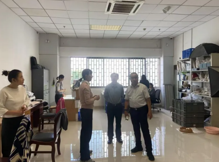 双节将至暖人心 筑牢防线护文物——洛阳市考古研究院开展节前慰问与安全检查(图1) image.png