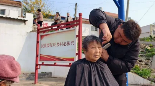 党建引领,吹响王窑村电商助农集结号(图3) image.png